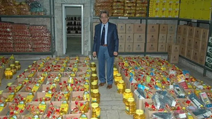 Yarım Elma, 2500 ailenin yanında