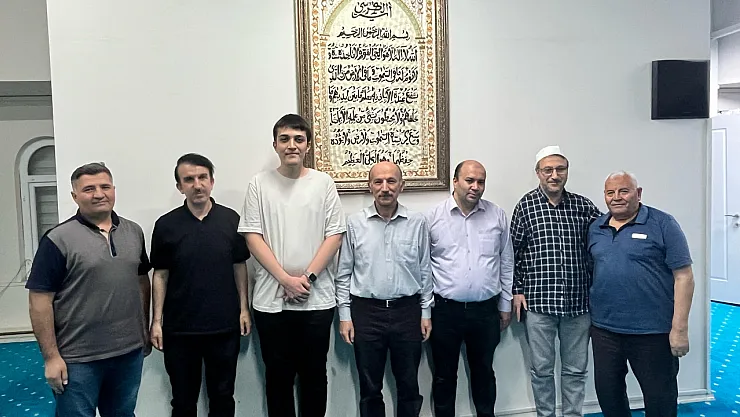 Yarışmaya Girdi Umre Ödülünü Kaptı