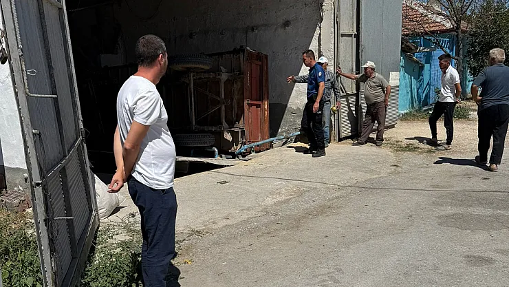 Yem Kırma Makinesine Düşen İşçi Ağır Yaralandı