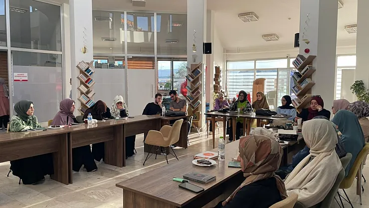 Yeni Dönemin Kitap Tahlil Serisi Başladı