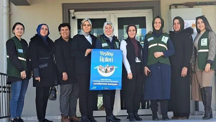 Yeşilay, Kadın Kültür Evleri'nde  bağımlılıkla mücadeleyi anlatıyor