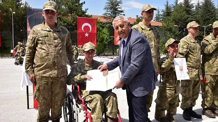 Yeter ki gönül engeli olmasın