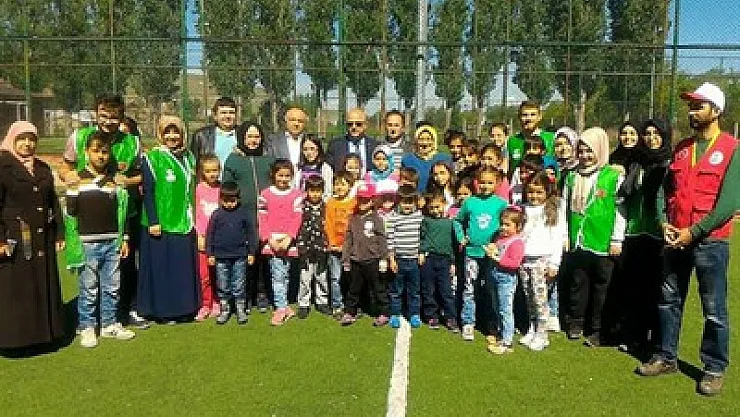 Yetim çocuklar gönüllerince eğlendi – Kocatepe Gazetesi