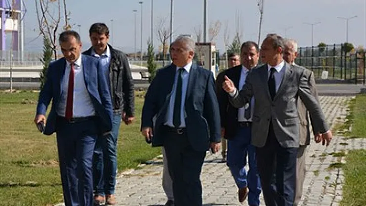 Yıldırım'dan Tortop'a ziyaret – Kocatepe Gazetesi