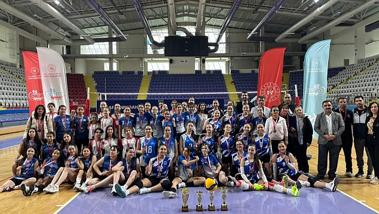 Yıldız Kızlar Voleybol Finali Şampiyonu ŞKOO Oldu