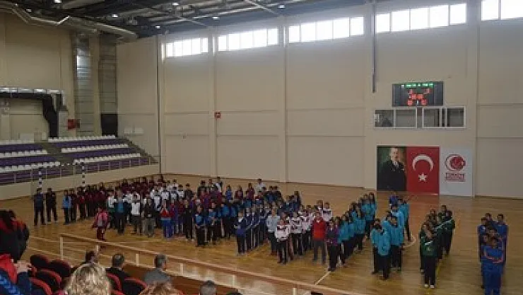 Yıldızların hentbol heyecanı başladı – Kocatepe Gazetesi