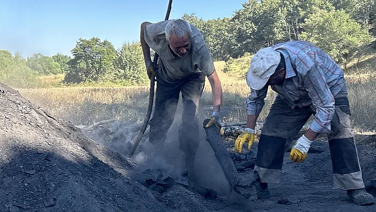 Yılın 5 Ayı Kömürün Başında Yatıp Kalkıyorlar