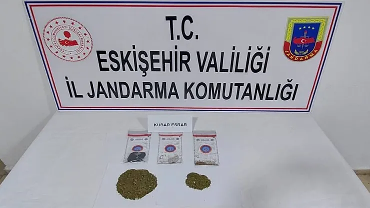 Yol Kontrolünde Durdurulan Araçta Uyuşturucu Madde Ele Geçirildi