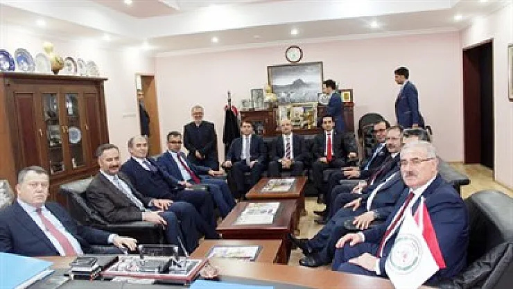 Yüksek yargı organları temsilcileri Afyonkarahisar Barosu'nu ziyaret etti
