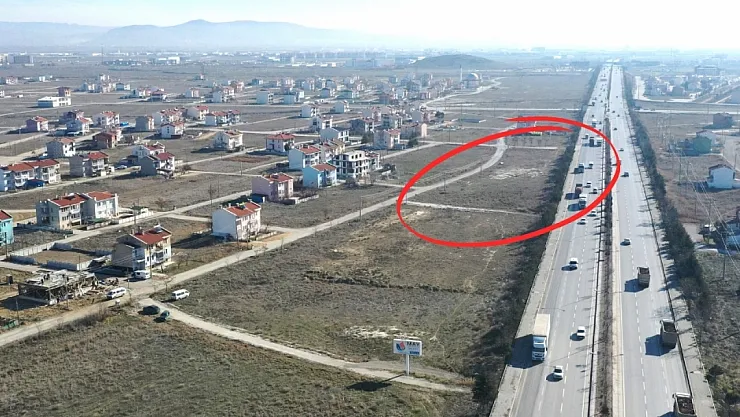 'Yüntaş'a Satılan Arsa İle Kamu Zararına Neden Oldular'