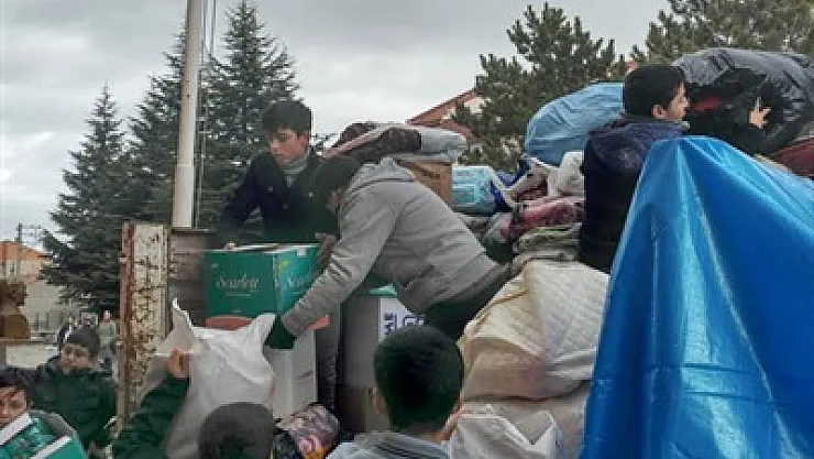 Yunus Emre Ortaokulu’ndan Halep’e yardım