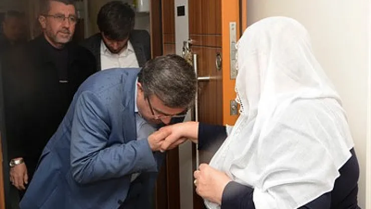 Yurdunuseven: Sizler bizim baştacımızsınız – Kocatepe Gazetesi