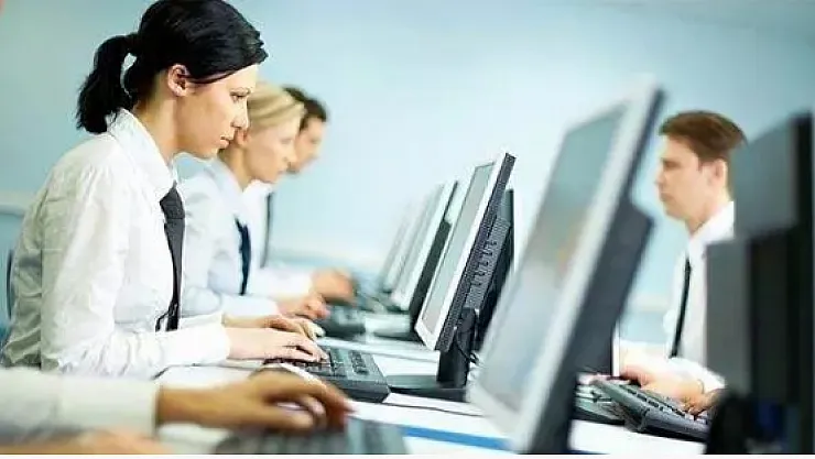 Yüzbinlerce gence kamuda part-time iş fırsatı