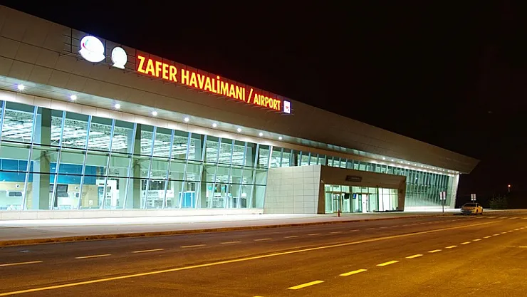 'Zafer Havalimanı, Zarar Abidesidir'