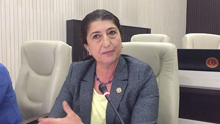 'Zafer kabul töreni davetiyesi 11 gün sonra ulaştı'