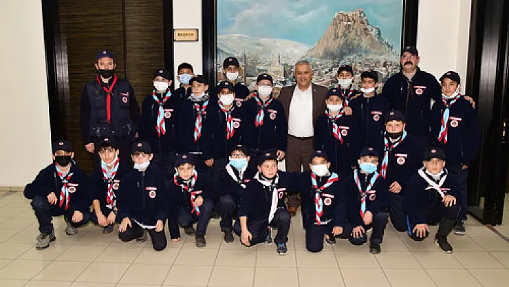 Zeybek'ten izcilere  Çanakkale sözü
