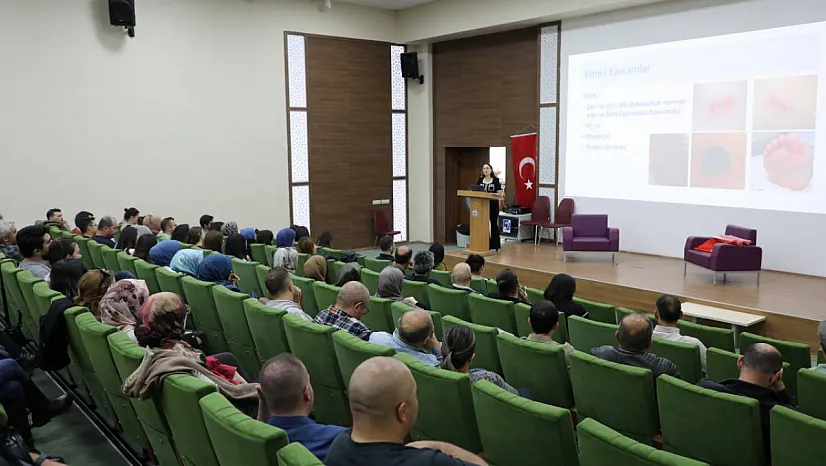 AFSÜ Aile Hekimliği Asistanları Önemli Bir Sempozyuma Katıldı