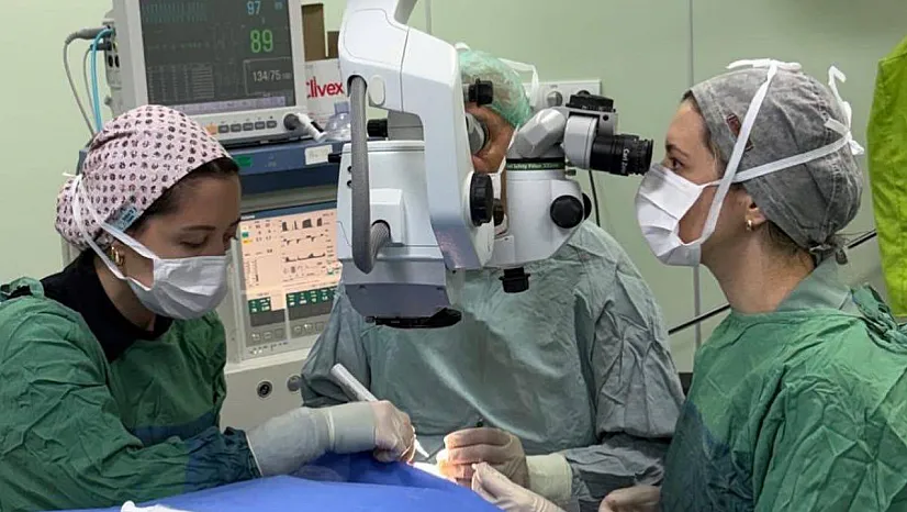 AFSÜ'de Dikkat Çeken Operasyonda 4 İleri Düzey Şaşı Hasta Şifa Buldu