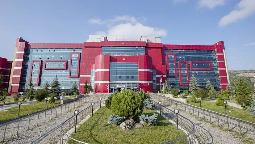 AFSÜ'de Kliniklerin Kalite Çıtası Yükseliyor