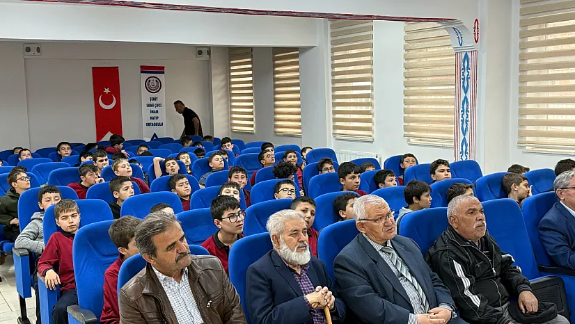 Afyon'da Dedelerle Torunlar Maneviyatta Buluştu