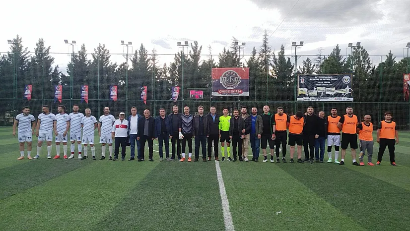 Afyon'da Dostluk İçin Sahaya İndiler: İlk Maçta 18 Gol Atıldı