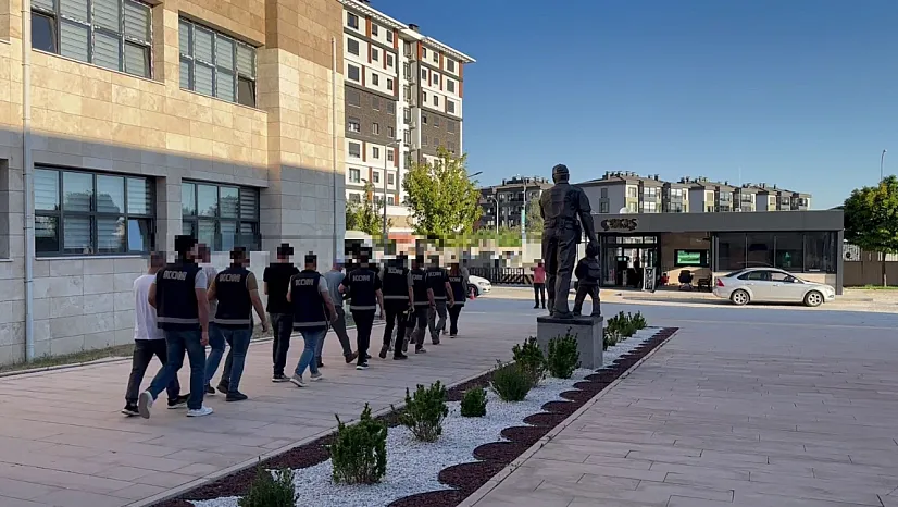 Afyon'da Eğlence Mekanlarından Rüşvet Alanlar Yakalandı