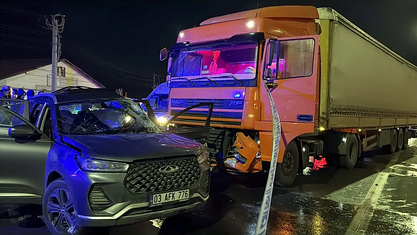 Afyon'da Feci Kaza: 1 Kişi Öldü, 6 Yaralı var