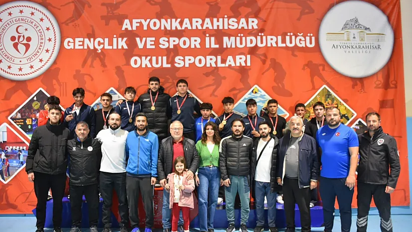 Afyon'da Genç Güreşçiler, Disiplinleriyle Dikkat Çekti