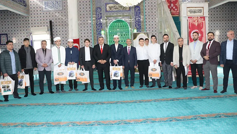 Afyon'da İmam Hatipli Gençler Birincilik İçin Yarıştı