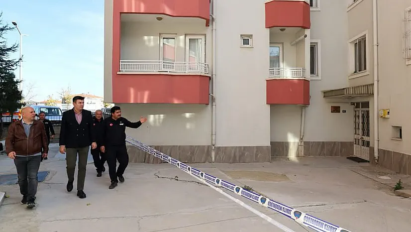 Afyon'da Riskli Bina Tahliye Edildi. Vatandaşlar Güvenli Bölgelere Taşındı