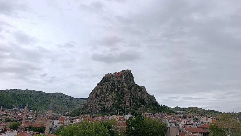 Afyon'da Soğuk ve Yağışlı Hava Etkisini Gösterdi