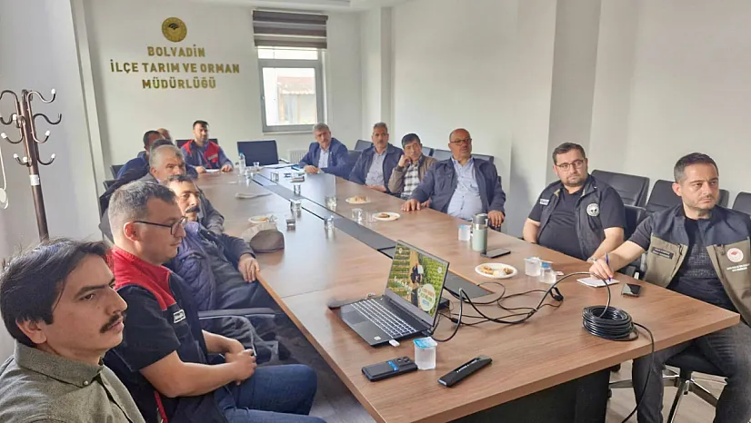 Afyon'un 4 İlçesinde Çiftçiler Bilgilendirildi