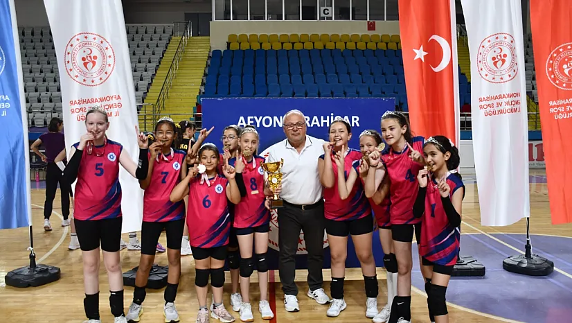 Afyonlu Filenin Sultanları, Kıyasıya Mücadele Etti