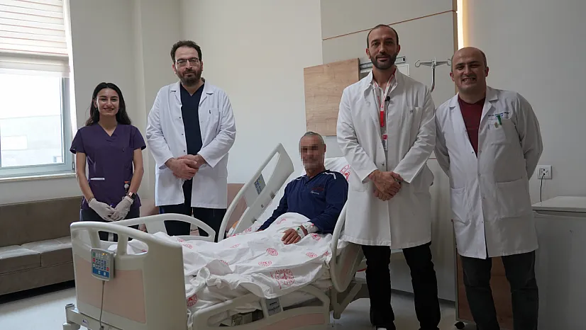 Ağız İçinden Mukozal Yama Alınarak İdrar Kanalı Darlığını Genişletme Ameliyatı Yapıldı