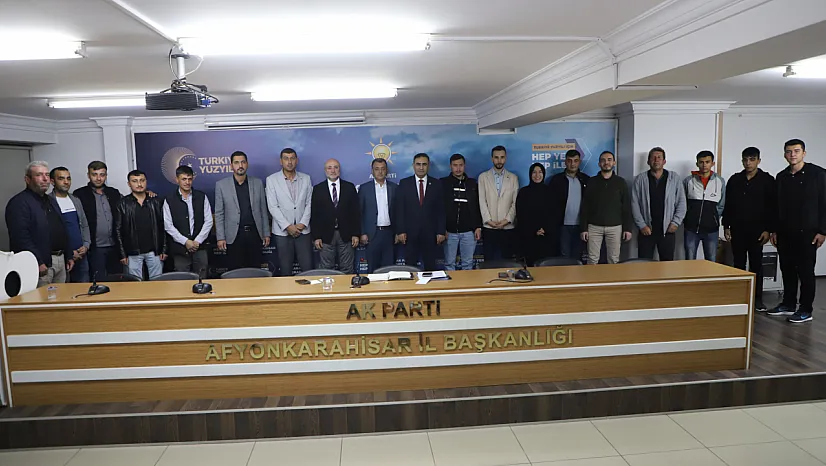 AK Parti'ye Merkez Sağdan Yeni Katılımlar