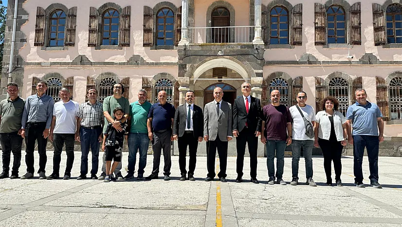 AKÜ'de Bir Bayrak Değişimi Daha