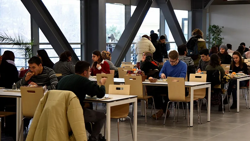 Anadolu Üniversitesi, Yemek Bursu İle 2 Bin 600 Öğrencisinin Yanında