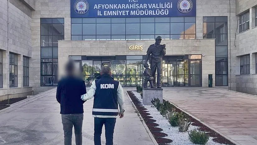 Aranan Dolandırıcı Afyon Merkezde Yakalandı