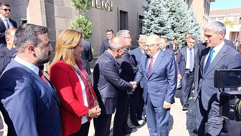 Bakan Güler'den İlk Ziyaret Valilik'e