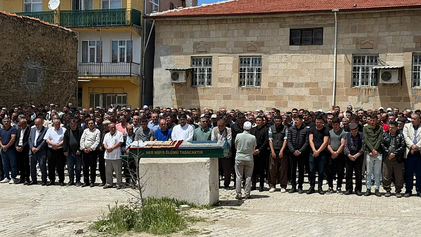 Çetinkaya'nın Anneannesi İsmihan Yılmaz, Dualarla Uğurlandı