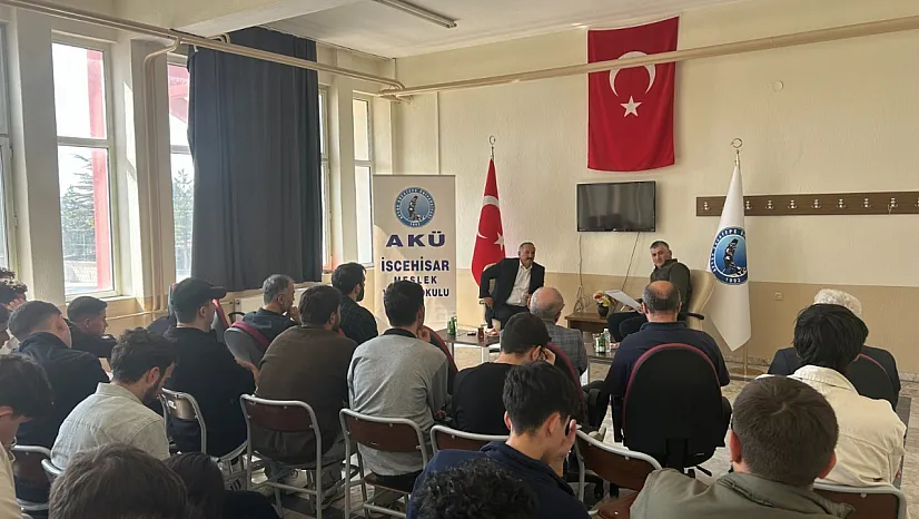 Duayen İsim Öğrencilerle Buluştu