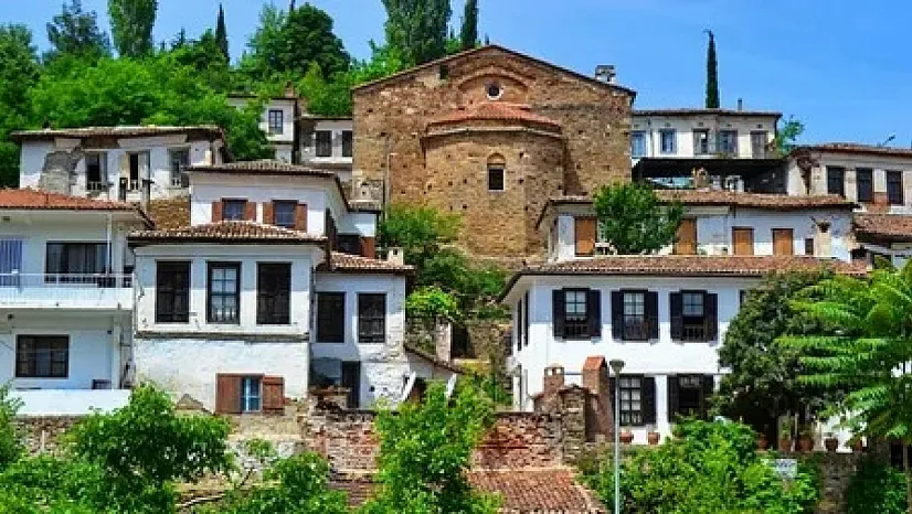 Dünyanın En İyisi Seçilen Dört Yüz Elli Altı Kişilik Köy