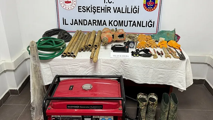 Eskişehir'de Kaçak Kazı Yapan Şahıslara Suçüstü!