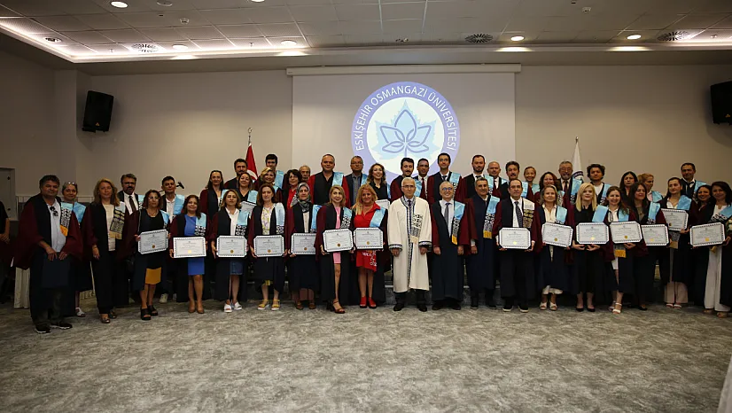 Görevde Yükselerek Profesör Unvanı Alan ESOGÜ Öğretim Üyeleri Cübbelerini Giydi