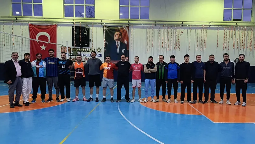 Hocalar'da Şehit Öğretmen Anısına Voleybol Turnuvası Başladı