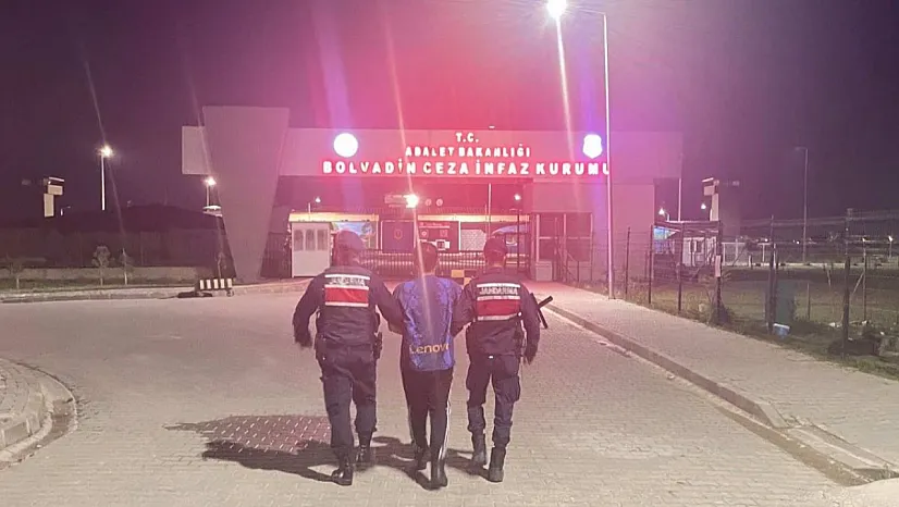 İki Suçtan Aranan Hükümlü Kasabada Yakalandı