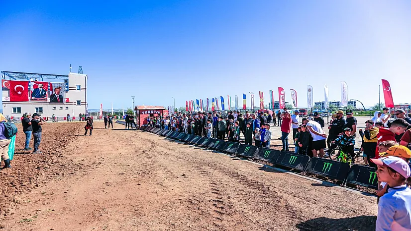 İlk Gün Liderleri Açıklandı