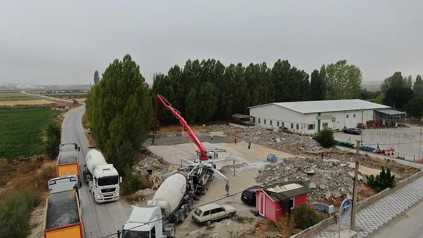 İnönü'de Düğün Salonu İçin İlk Beton Atıldı