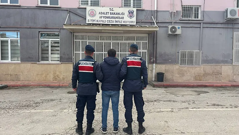 Jandarma, Aranan Bir Şüpheliyi Daha Buldu