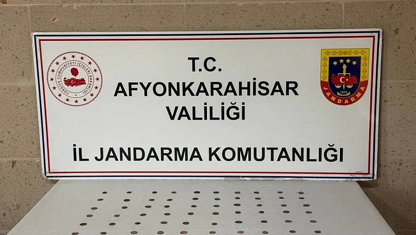 Jandarma İhsaniye'de Sikkeler Ele Geçirdi